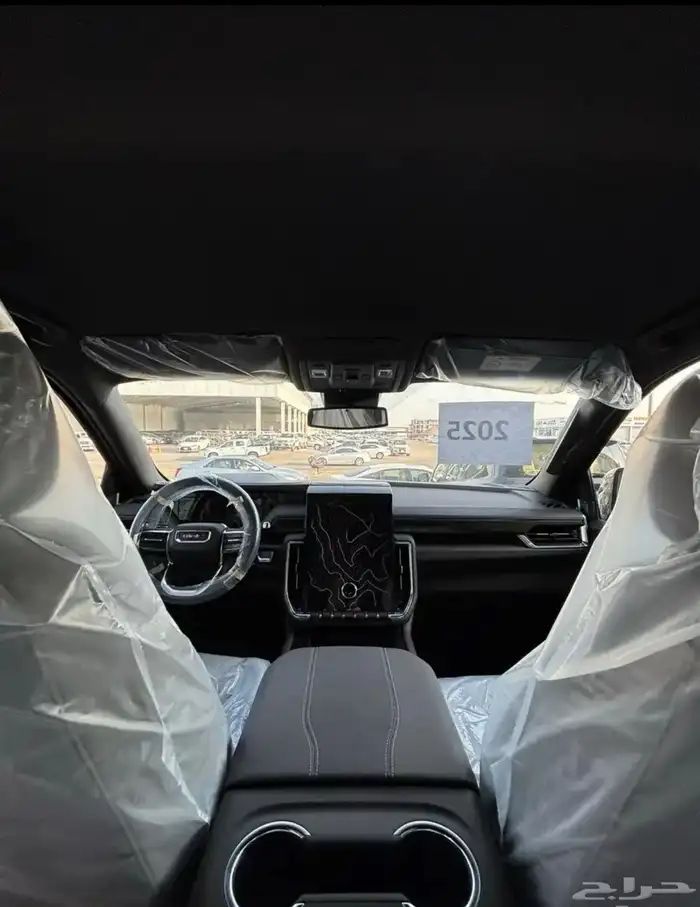 GMC 2025اليفيشن قصير 3