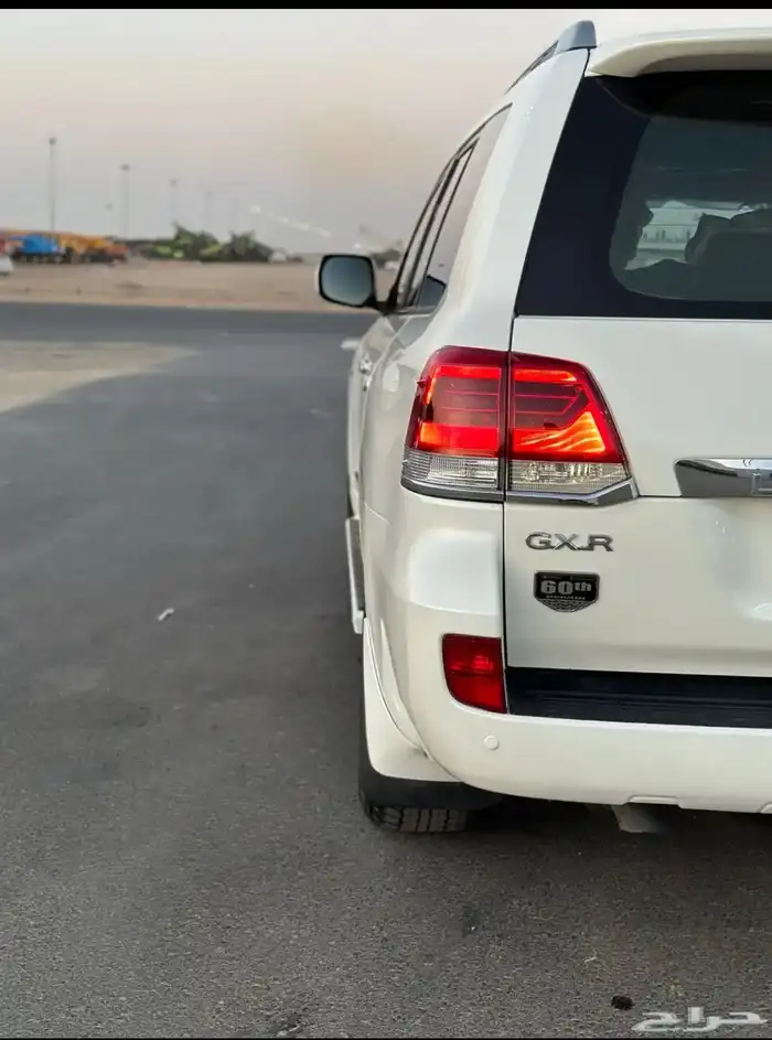 جيب لاندكلوزر 9