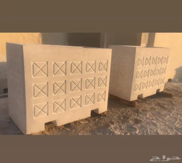 نوفر جميع أنواع أعمدة الإنارة والقواعد الخرسانية 8