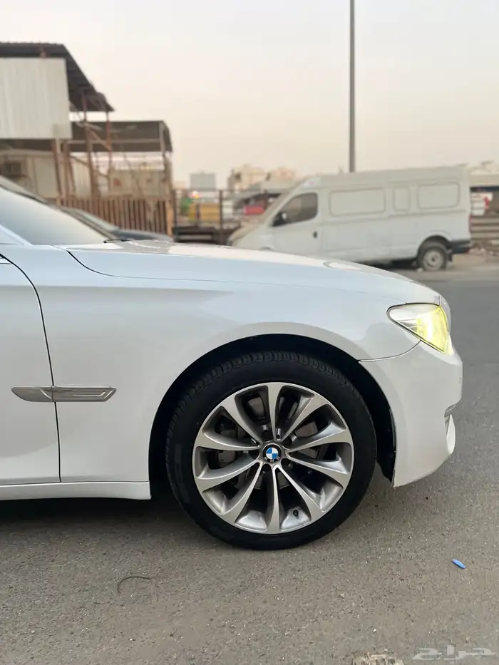 بي إم دبليو مديل 2013 14