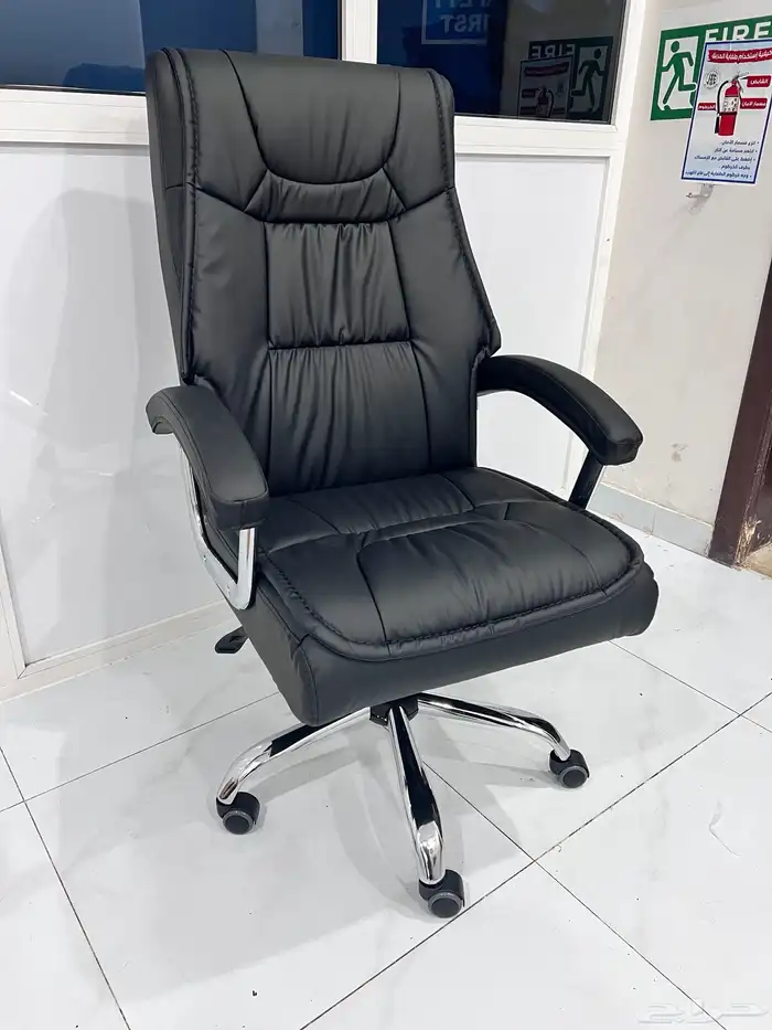 مكتب كرسي دولاب 32