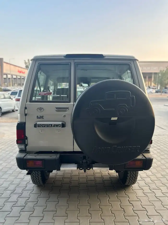 تويوتا لاندكروزر مصندق ونش ديزل 2025 ابيض190900شامل الضريبة 4