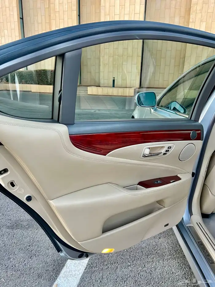 لكزس2011 460 LS نظيف 23