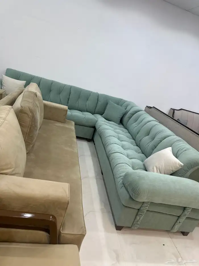 كنبات جاهزه عليها. عروض. 8