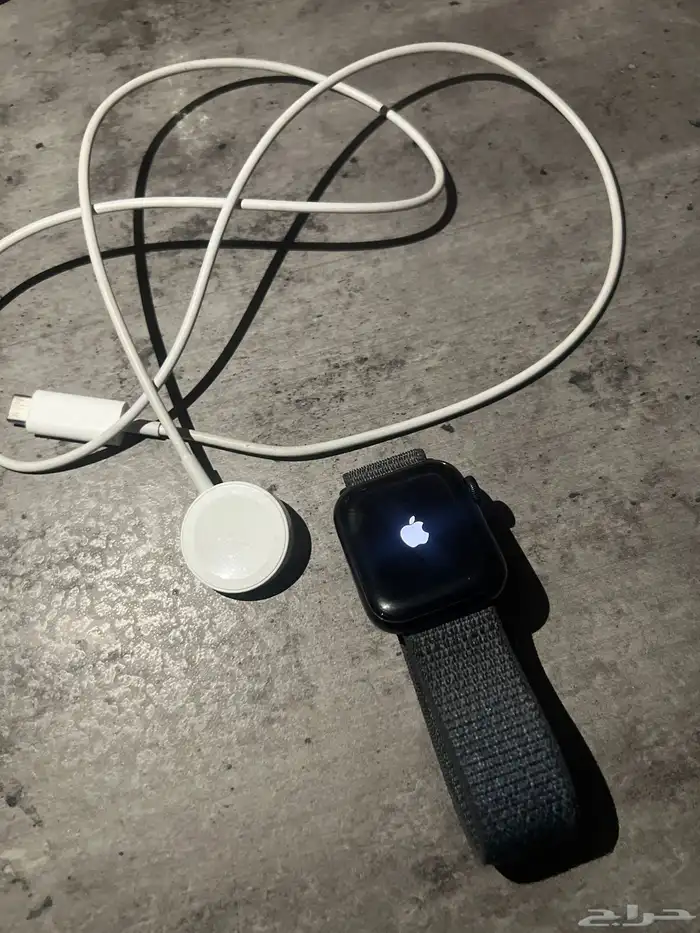 ساعة ابل من جرير 1