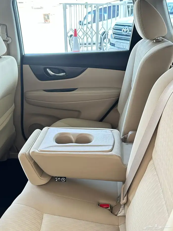 نيسان اكس تريل 2021 -7 مقاعد دبل 10