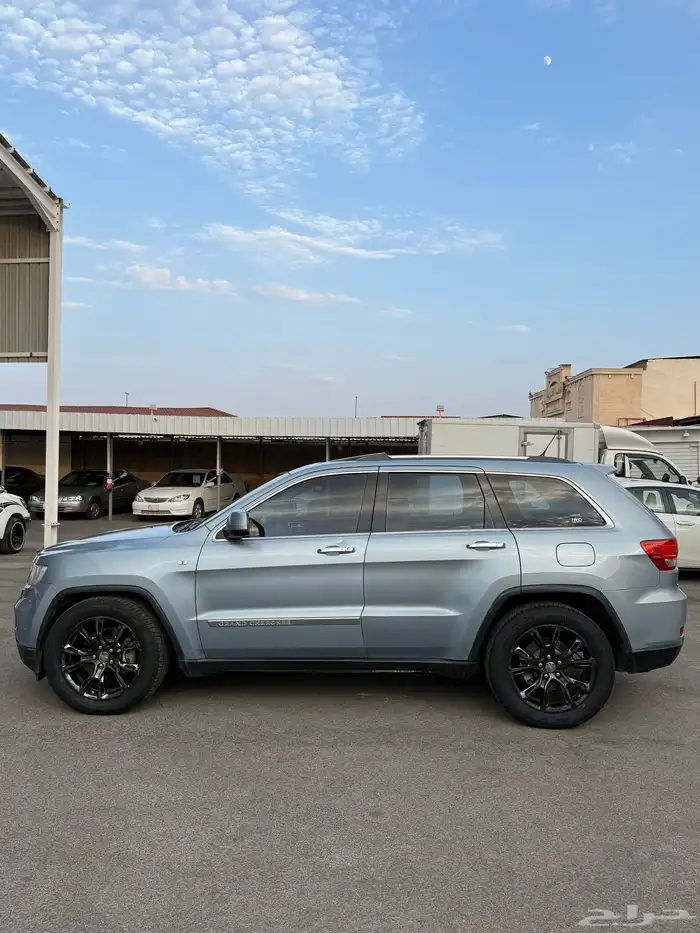 للبيع جيب جراند شيروكي 2013 4