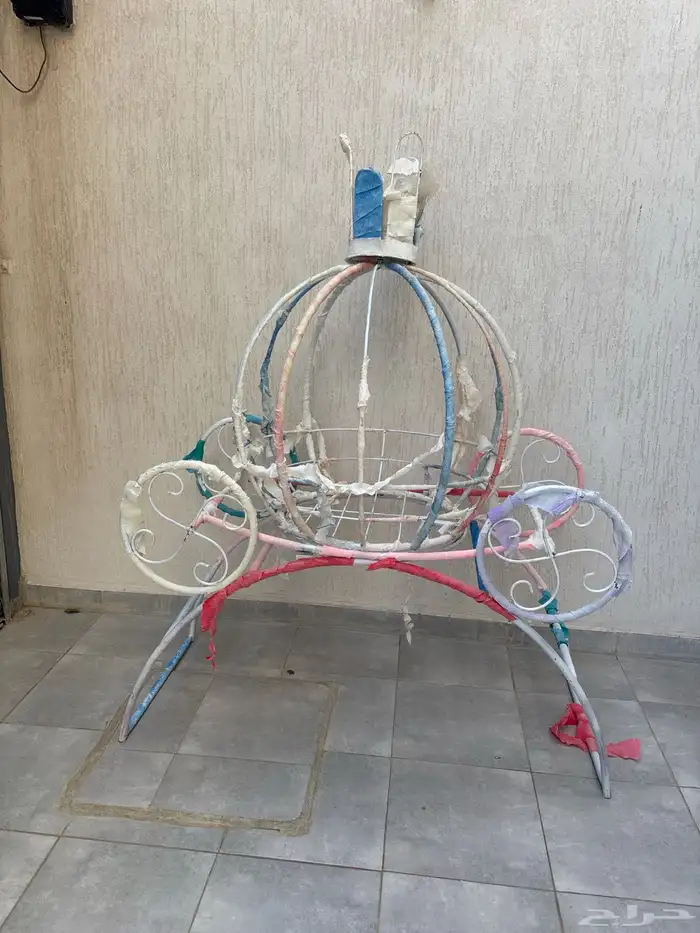 للبيع قاعدة سرير أطفال شكل عربة أميرة 1