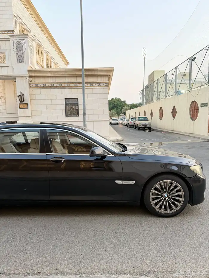 بي ام دبيلو 2009 ( مخزن ) اقبل البدل المناسب 28