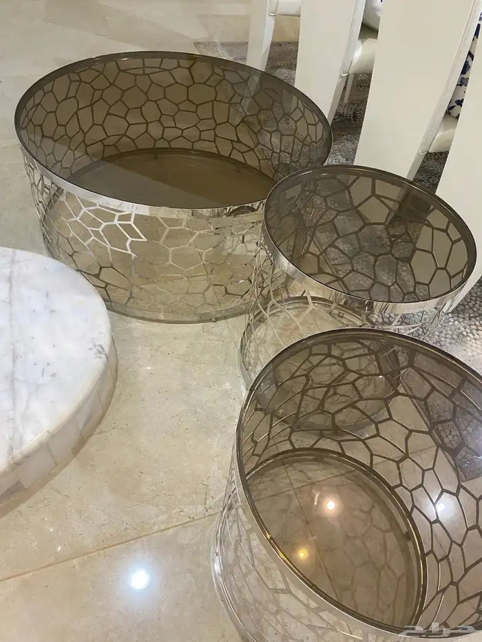 للبيع طقم طاولات خدمه 1