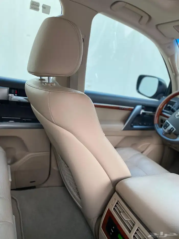 2013 VXR 5.7 Black 32