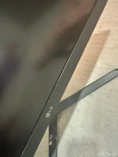 شاشه الترا قير ال جي 260 فريم 4K فيها كسر خفيف نص الشاشه index