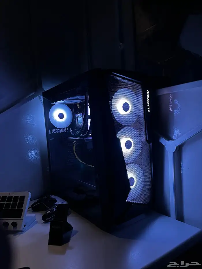 للبيع بي سي قيمنق 0