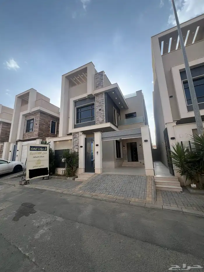 للبيع فيلا دورين وملحق موقع مميز درة الموسى 0