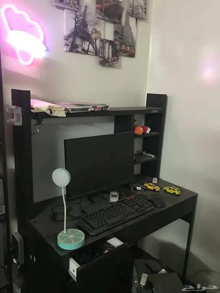 مكتبه قيمنق وشاشه وكيبورد ومارس 0