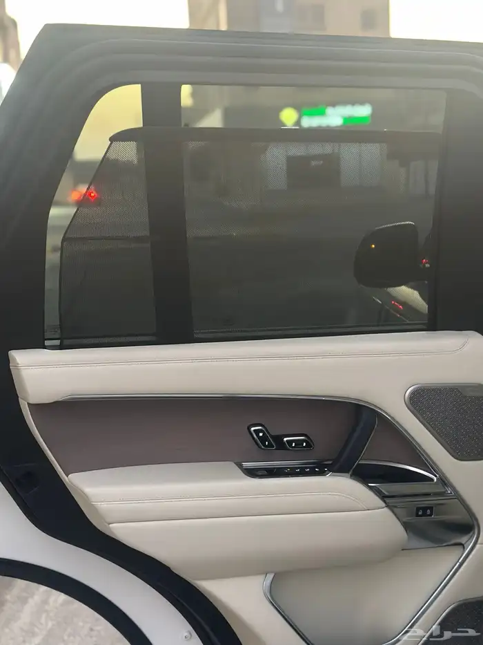 رنج روفر اوتوبوقوافي فيرست اديشن بلاك 8 سلندر جديد 31