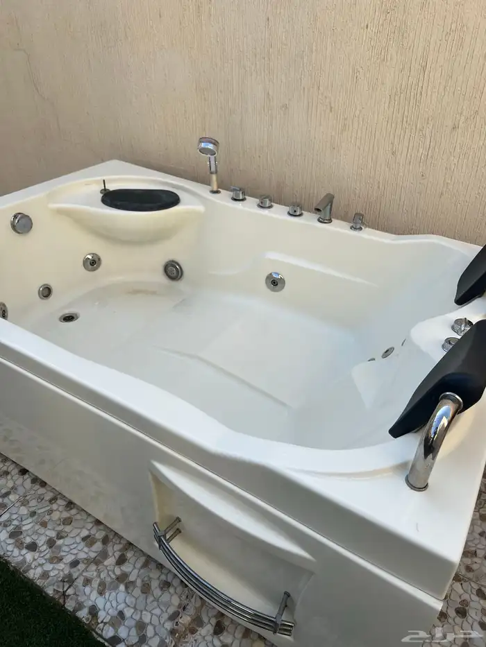جاكوزي طول 180 سم وعرض 120 سم وارتفاع 60 سم 4