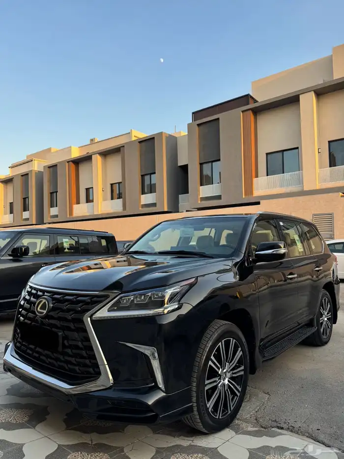 لكزس 2021 اسود 0