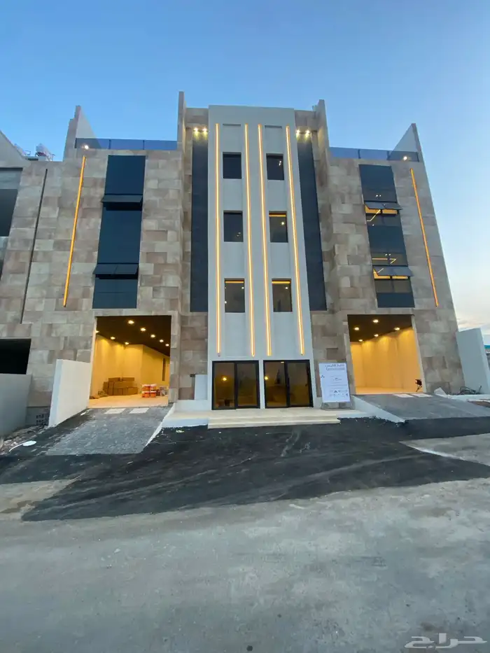 للبيع شقة دور ثاني مع سطح 6غرف تشطيب فاخر بالمحاله 580 الف 1