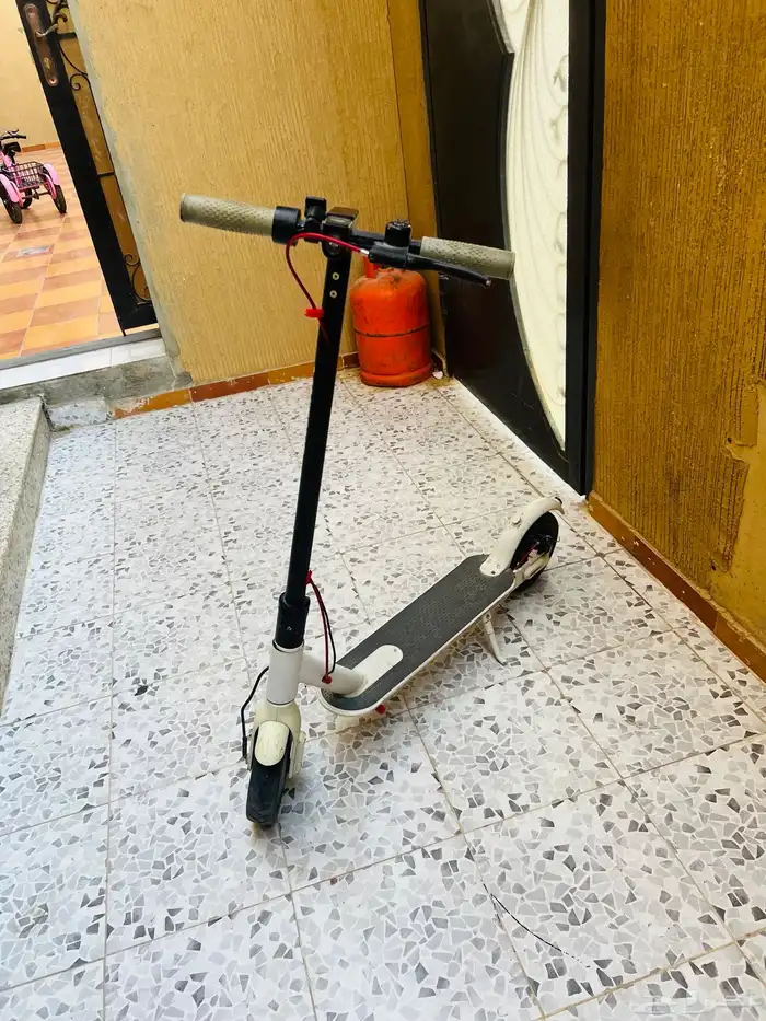 اسكوتر كهربائي 4