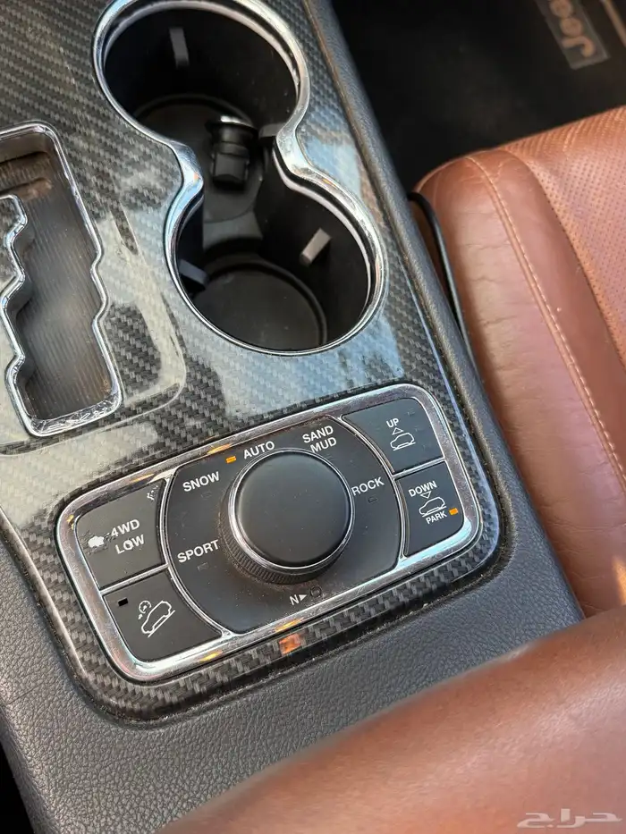 للبيع جيب جراند شيروكي 2013 28