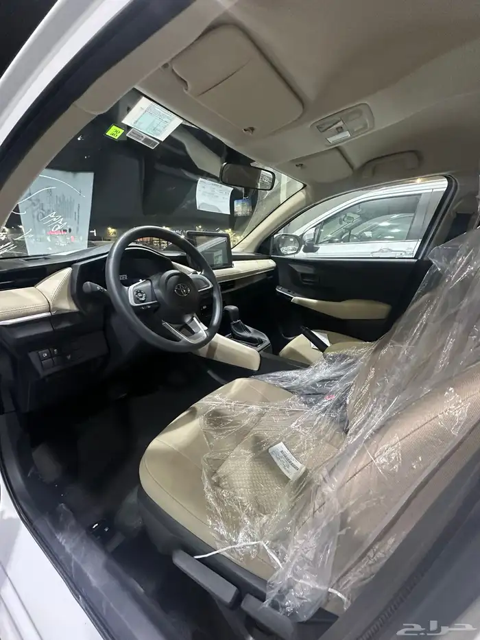 تويوتا يارس Y استاندر 4 سلندر موديل 2026 جميع الالوان 1