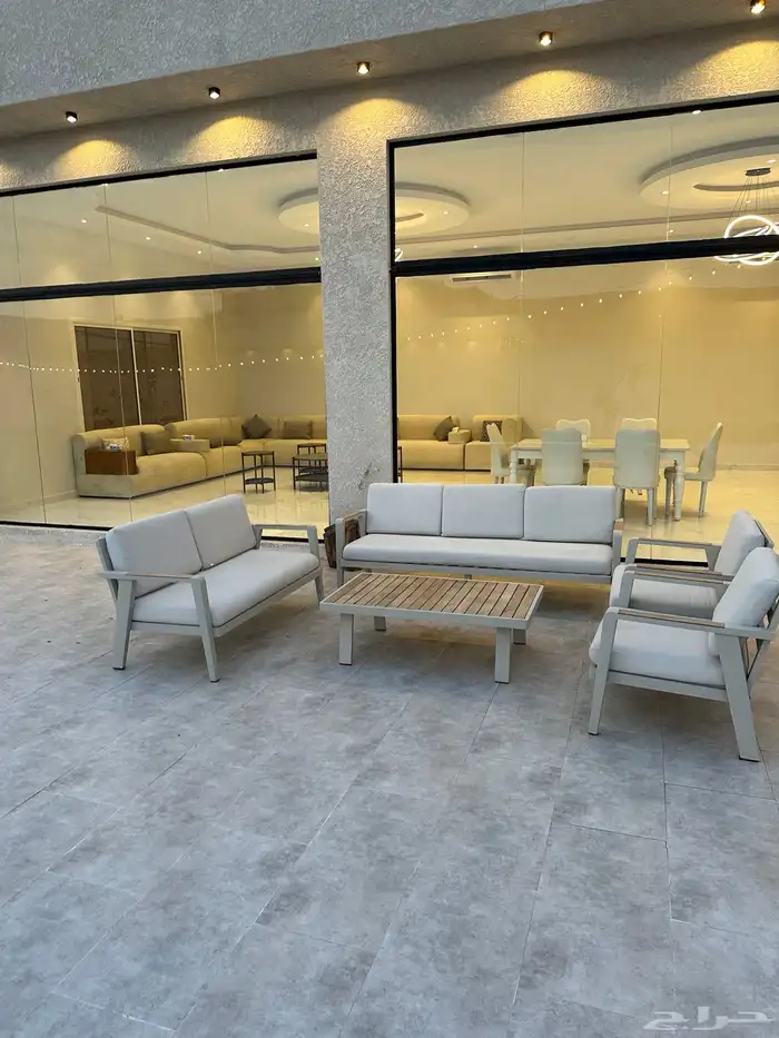 استراحه فاخره بالعمارية للايجار السنوي او اليومي 10