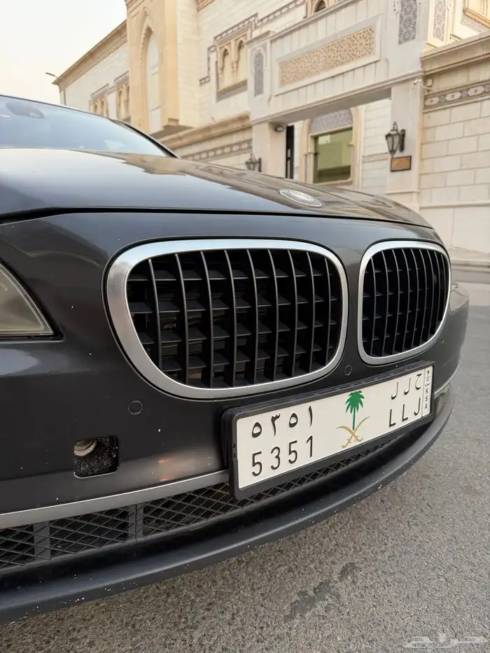 بي ام دبيلو 2009 ( مخزن ) اقبل البدل المناسب 32