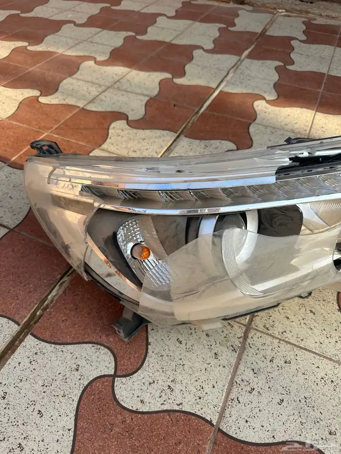 لمبة هايلوكس 21 وكالة 0