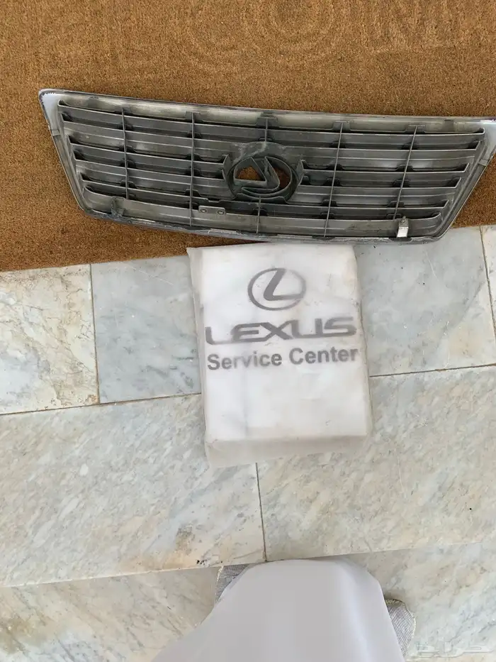 شبك جيب لكزس وكالة من موديل 98 نظيف جدا 1