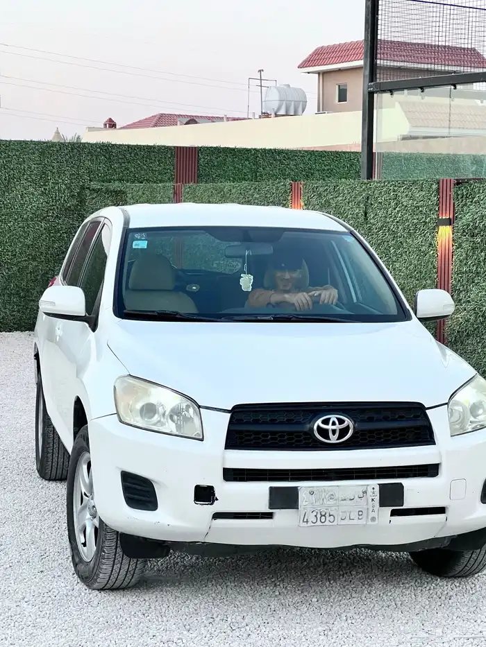 تيوتا رافور 11