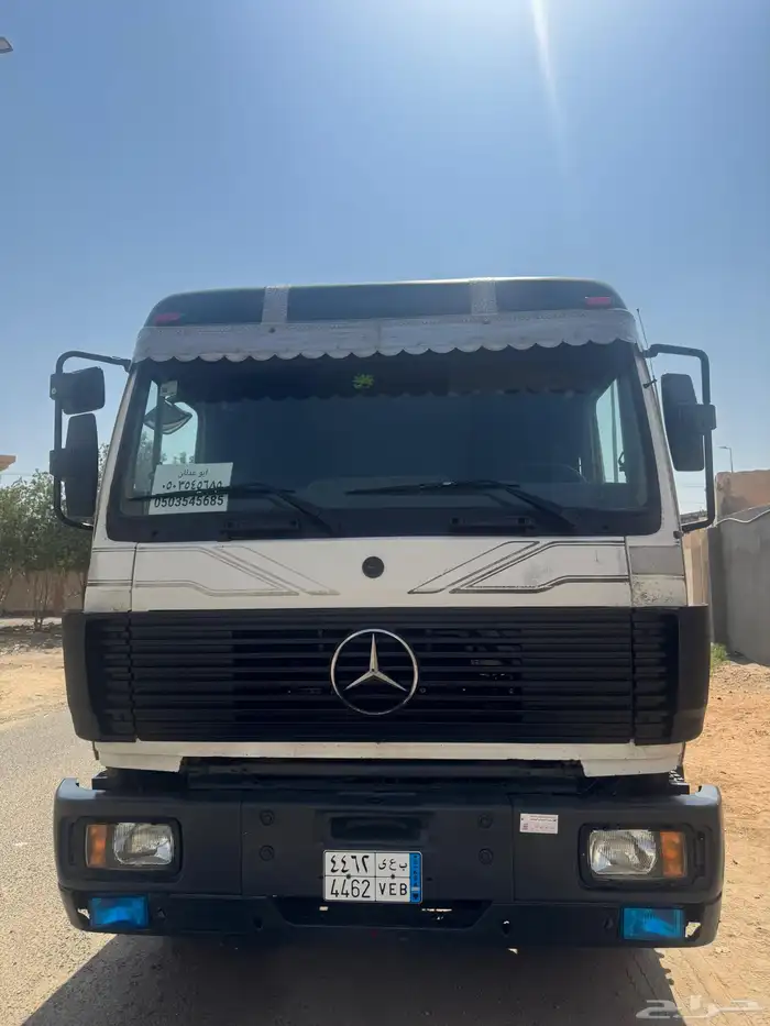 رأس تريلة مع تانكي 7