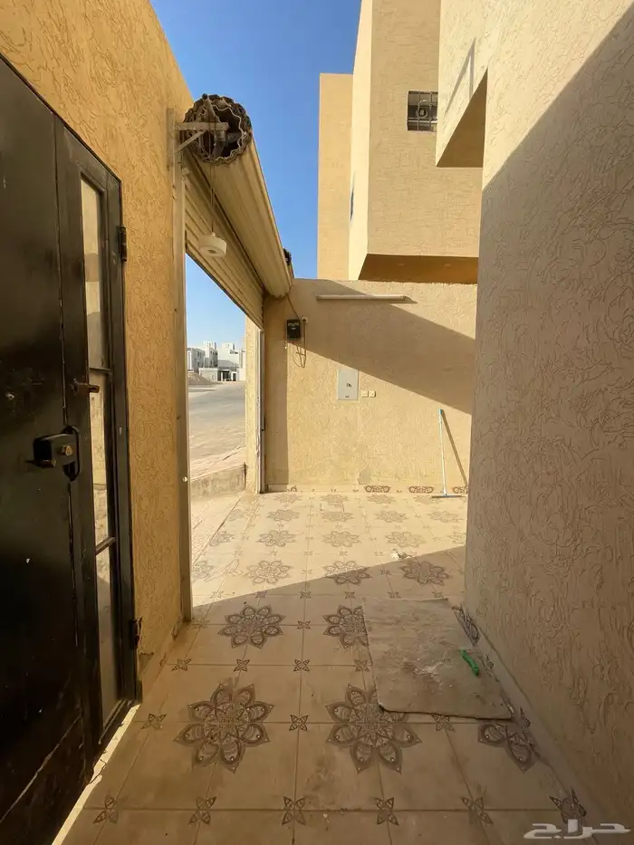 دور ارضي الايجار حي البيان 0