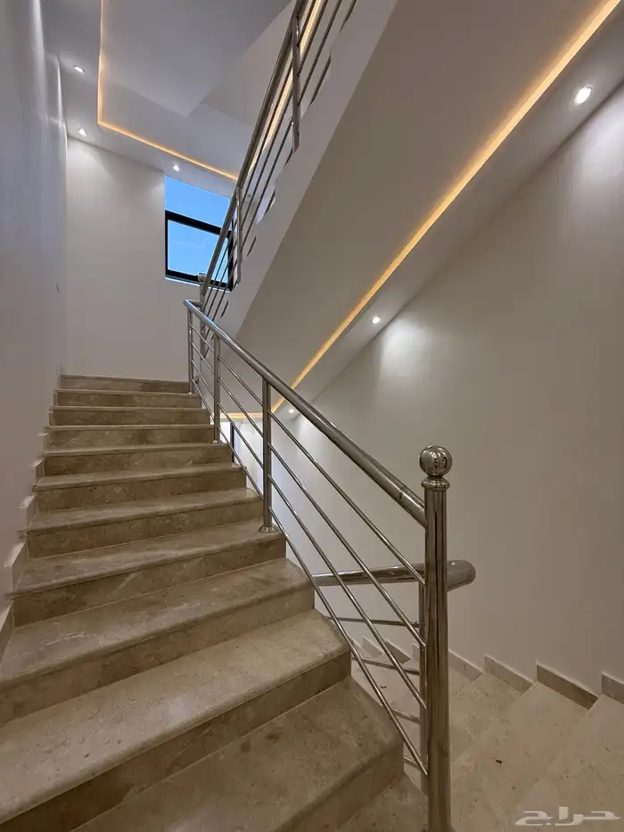 شقق علوي بسطح خاص - للبيع خلف العثيم بالمحالة بسعر 500 الف 1