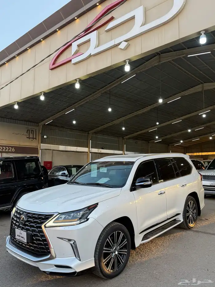 لكزس 2021 عداد 135 الف سعودي فل 1