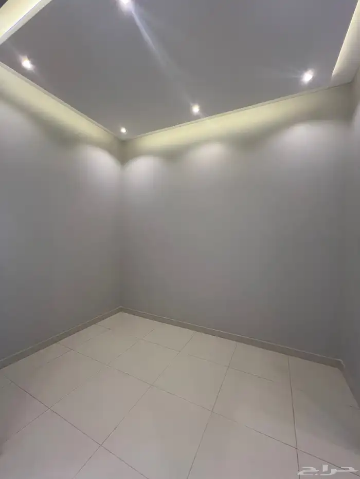 للبيع فيلا دورين وملحق موقع مميز درة الموسى 17