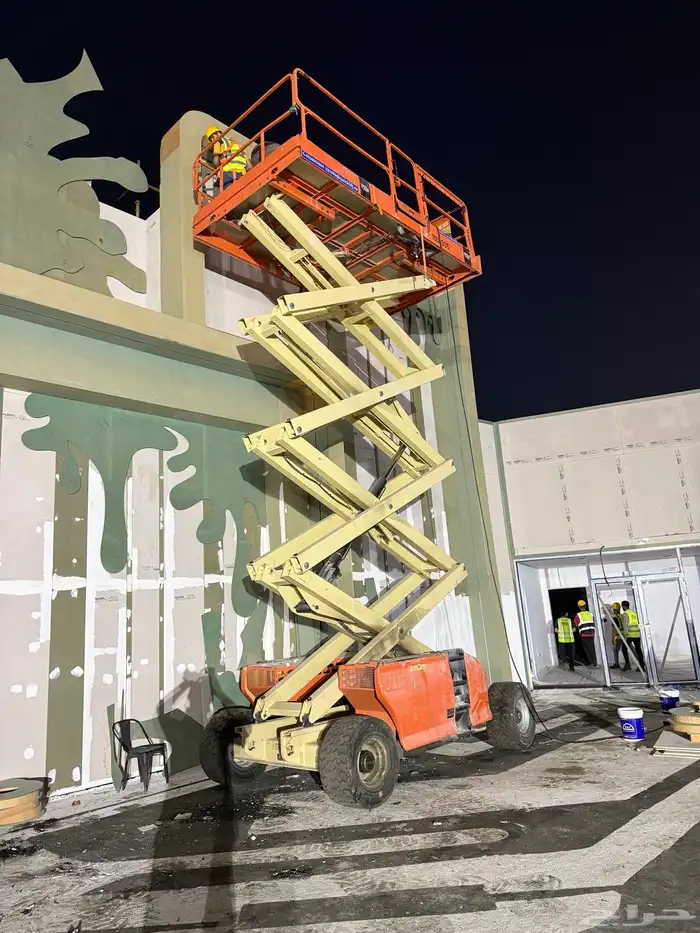 Scissor lift رافعة مقصية - سيزر لفت 2