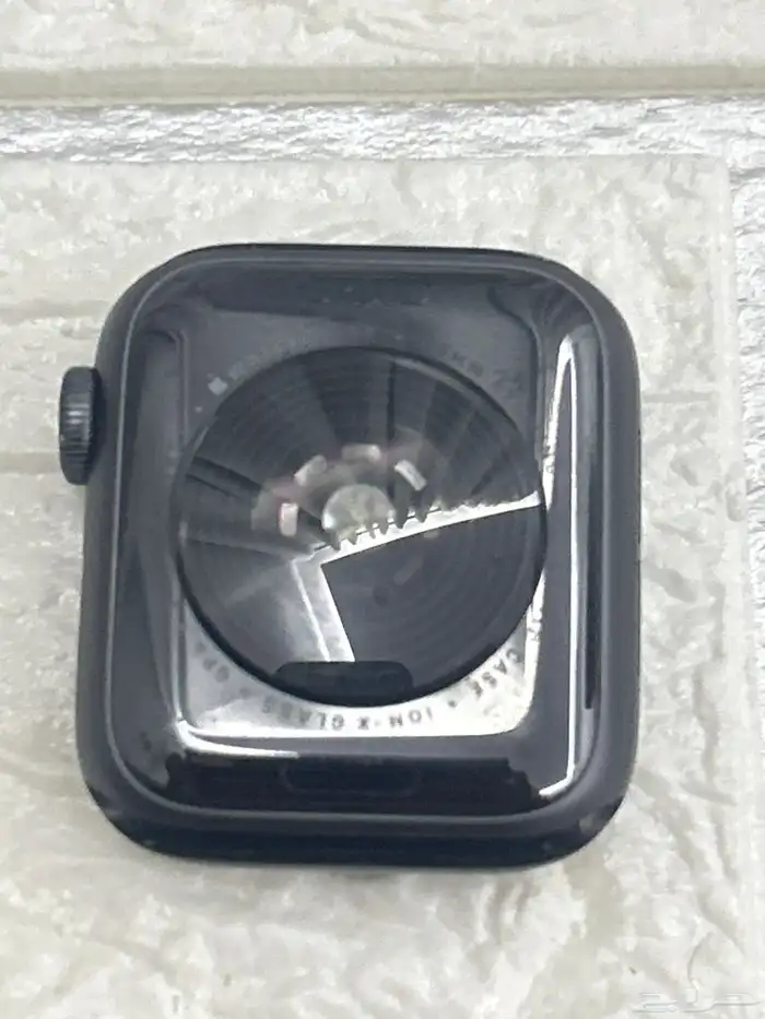 ساعة ايفون الاصليه 0