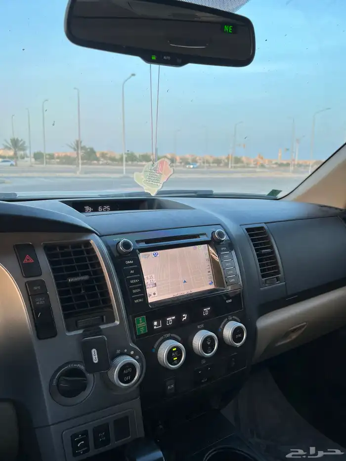 للبيع سكويا 2013 40