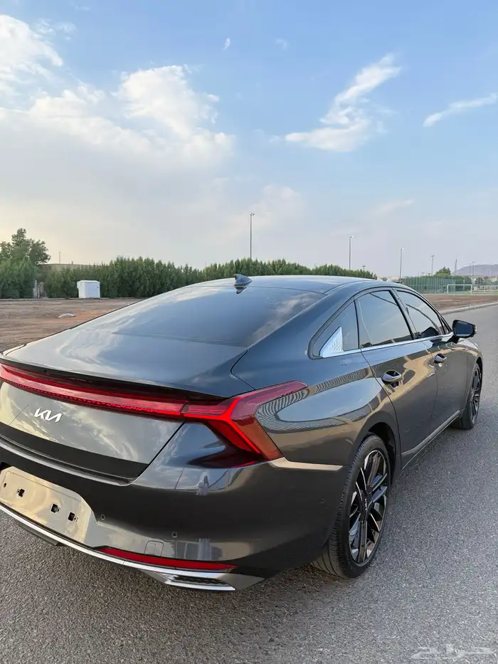 كيا K8 2022 بحالة الوكاله 10