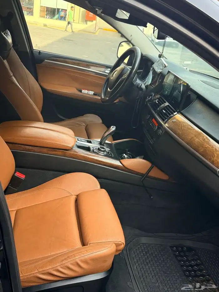 للبيع سيارة BMW فئة X6 موديل 2012 11
