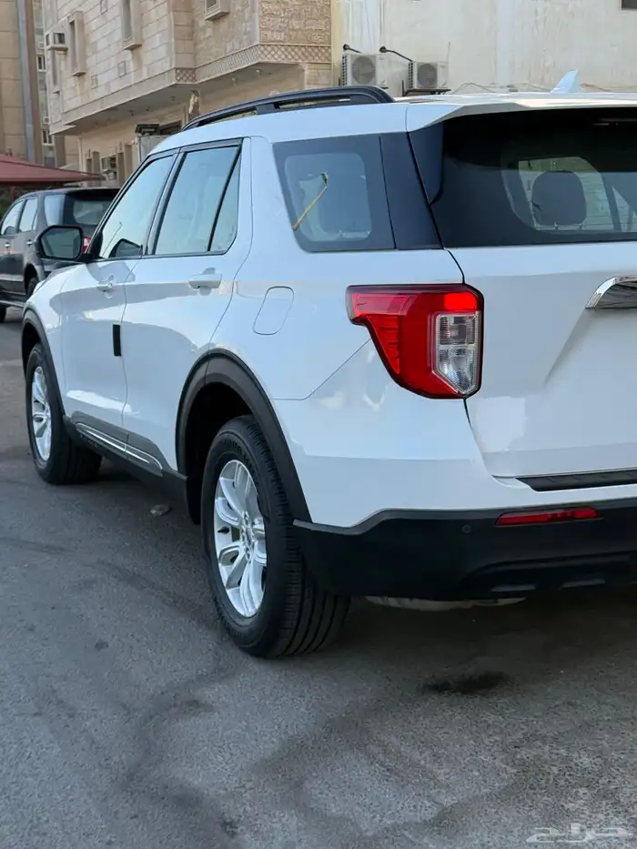 للبيع فورد اكسبلور 2022 دبل بحالة الوكالة 2