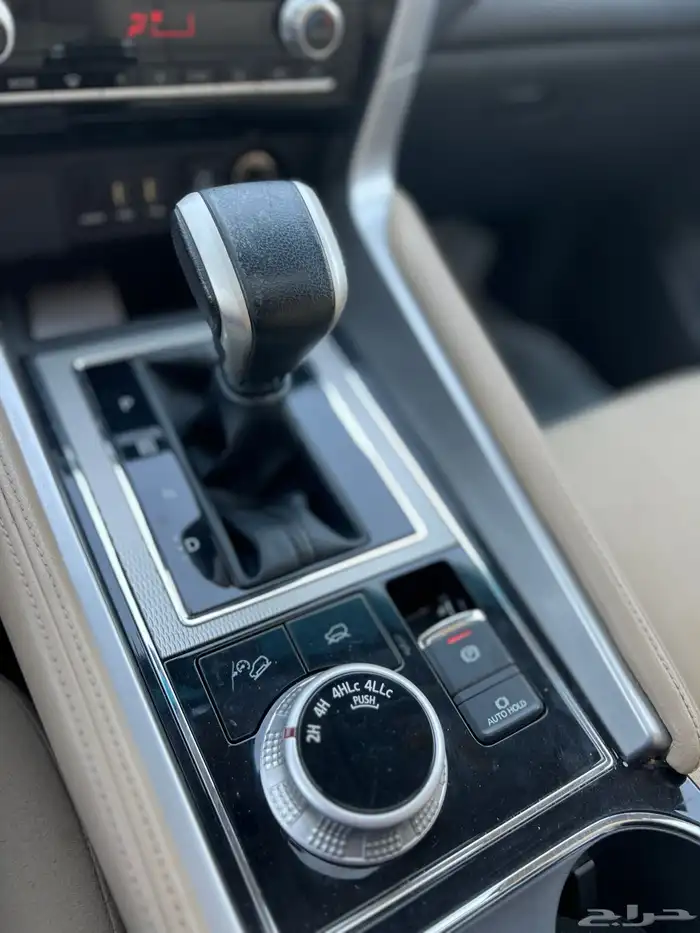 ميتسوبيشي مونتيرو 2021 17