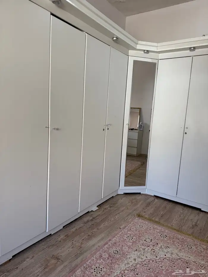 دولاب ملابس بزاويه 0