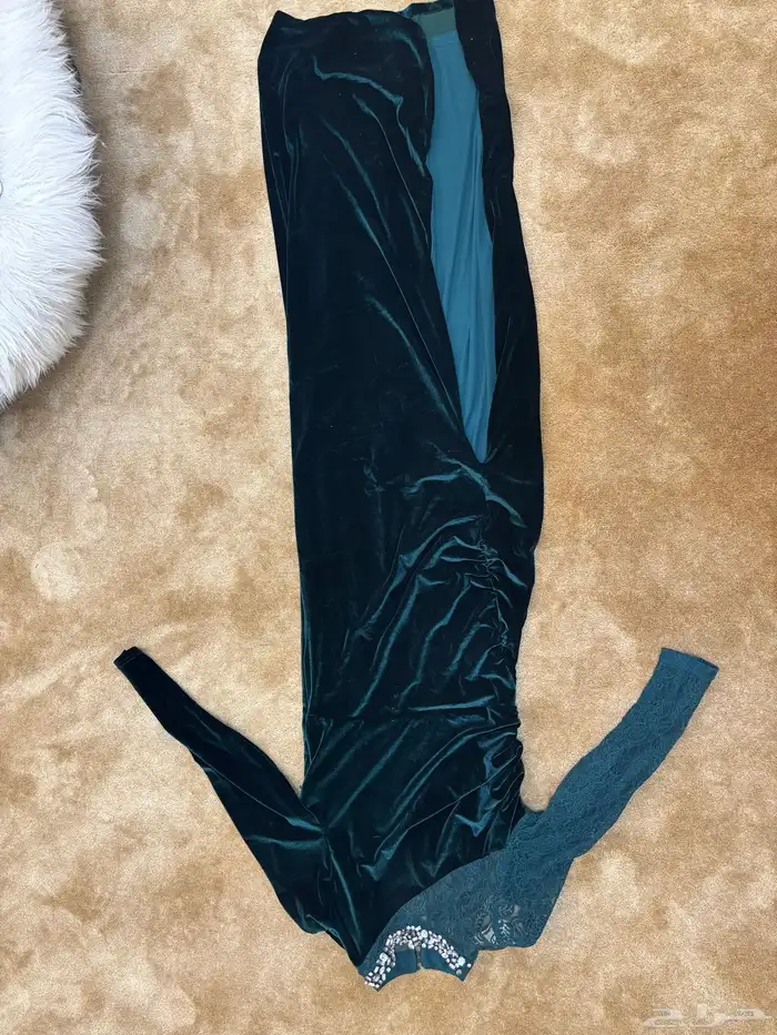 فستان مخمل اخضر 3