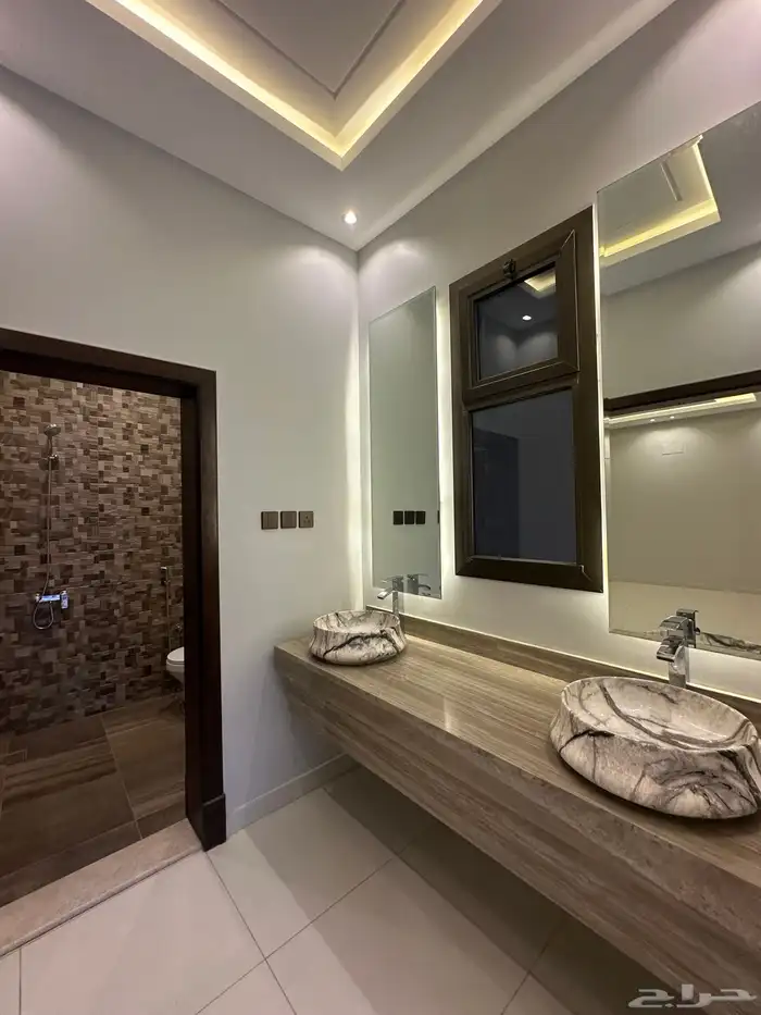 للبيع فيلا دوبلكس قريبه من الممشى والخدمات بخميس مشيط 3