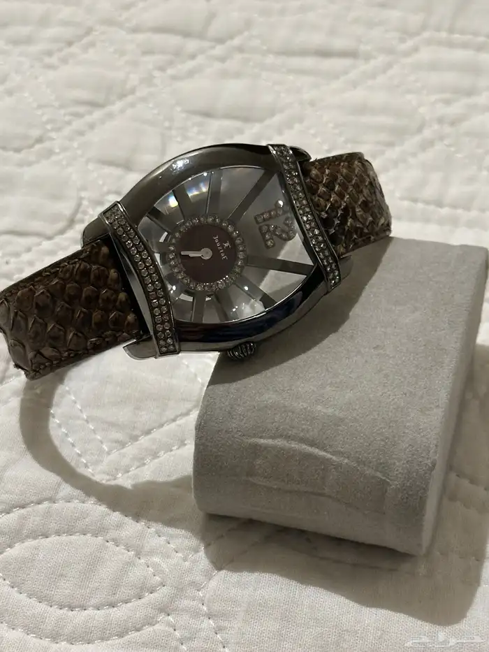 ساعه ألماس نسائيه من الدهام للساعات 0