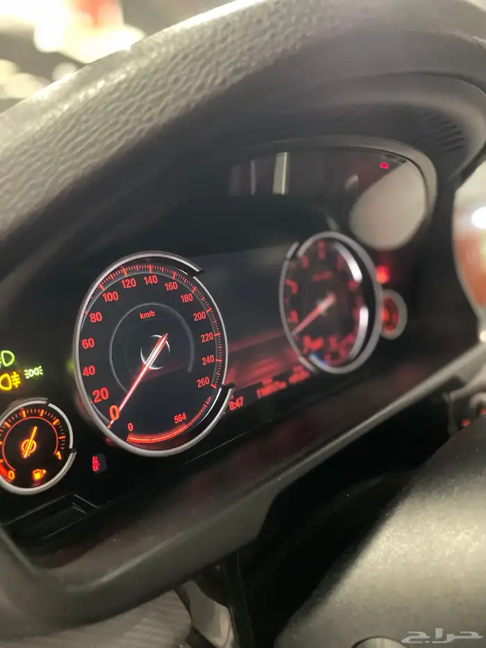 2015 بي ام دبليو X5 نظيفة جدا 14