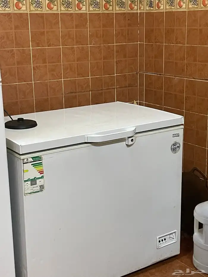 مساند مشب و فرشه و بتجاز و دولاب مطبخ و اربعه مكيفات 7