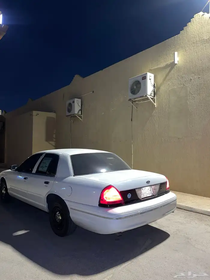 فورد بوليسي 2003 3